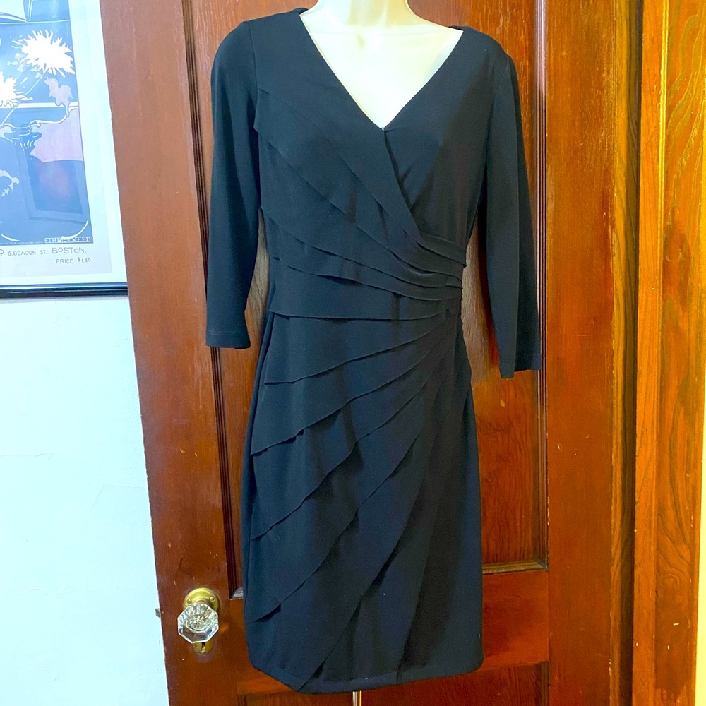 London Times size 6 Vintage Black tailored  shape hugging dress